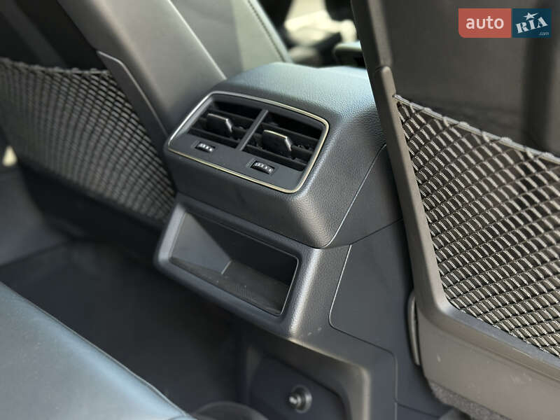 Внедорожник / Кроссовер Audi e-tron 2019 в Тернополе