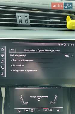 Позашляховик / Кросовер Audi e-tron 2019 в 