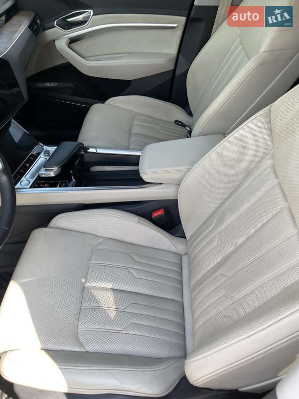 Позашляховик / Кросовер Audi e-tron 2019 в Запоріжжі