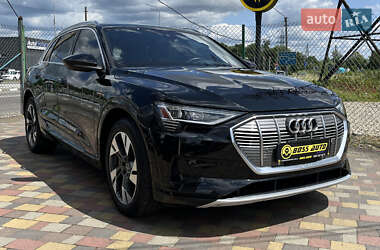 Позашляховик / Кросовер Audi e-tron 2022 в Стрию