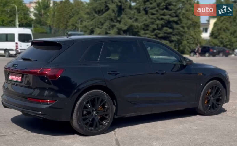 Внедорожник / Кроссовер Audi e-tron 2022 в Киеве