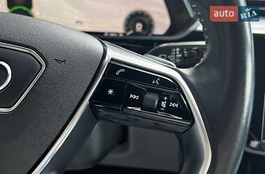 Внедорожник / Кроссовер Audi e-tron 2019 в 