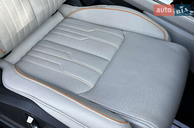 Внедорожник / Кроссовер Audi e-tron 2019 в 