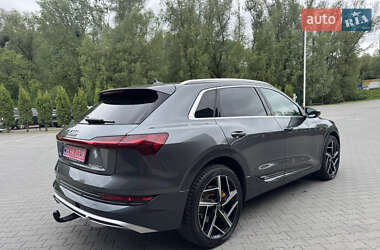 Внедорожник / Кроссовер Audi e-tron 2020 в 