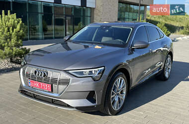 Внедорожник / Кроссовер Audi e-tron 2023 в 