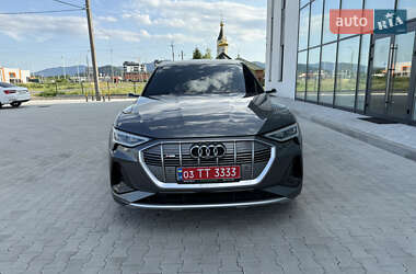 Внедорожник / Кроссовер Audi e-tron 2020 в 