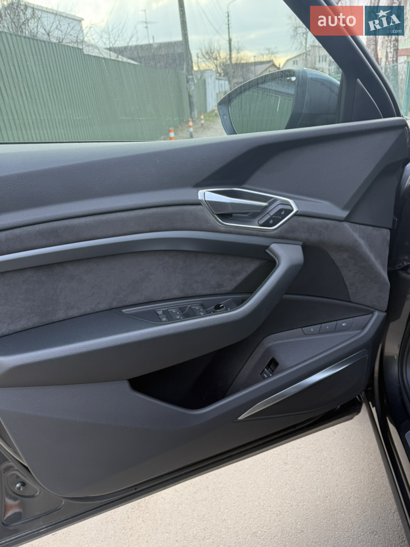 2021 Audi e-tron - мініатюра 28