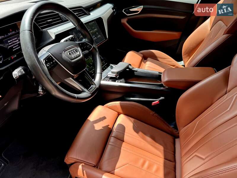 Внедорожник / Кроссовер Audi e-tron 2020 в Хмельницком