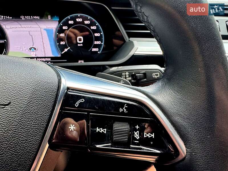 Внедорожник / Кроссовер Audi e-tron 2020 в Хмельницком