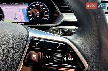 Внедорожник / Кроссовер Audi e-tron 2020 в 