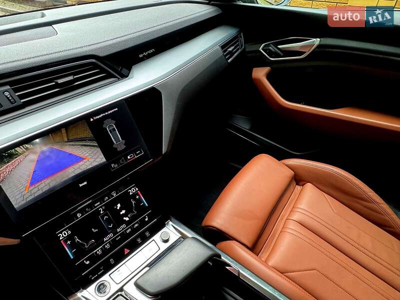 Внедорожник / Кроссовер Audi e-tron 2020 в Хмельницком