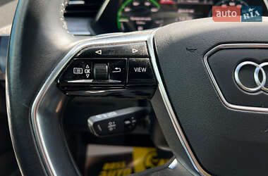 Внедорожник / Кроссовер Audi e-tron 2019 в 