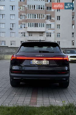 Внедорожник / Кроссовер Audi e-tron 2020 в 