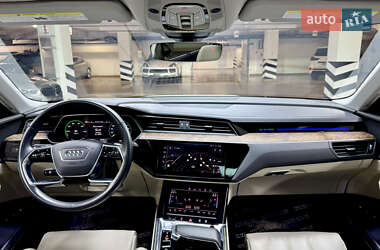 Внедорожник / Кроссовер Audi e-tron 2019 в 
