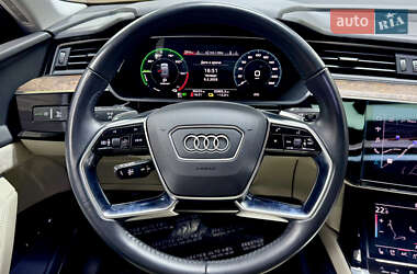 Внедорожник / Кроссовер Audi e-tron 2019 в 