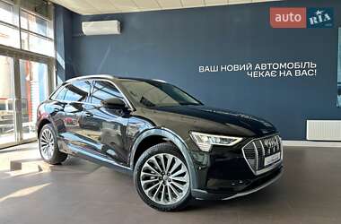 Внедорожник / Кроссовер Audi e-tron 2019 в 