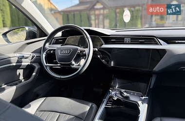 Внедорожник / Кроссовер Audi e-tron 2020 в 