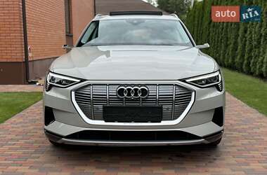 Внедорожник / Кроссовер Audi e-tron 2020 в 