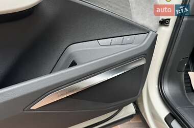 Внедорожник / Кроссовер Audi e-tron 2020 в 