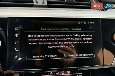 Внедорожник / Кроссовер Audi e-tron 2020 в 