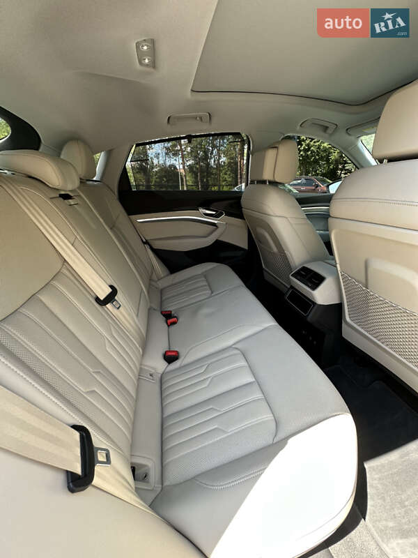 Внедорожник / Кроссовер Audi e-tron 2020 в Харькове