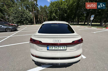 Внедорожник / Кроссовер Audi e-tron 2020 в 