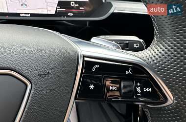 Внедорожник / Кроссовер Audi e-tron 2021 в 