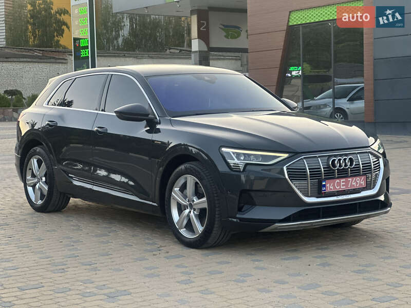 Внедорожник / Кроссовер Audi e-tron 2020 в Тернополе