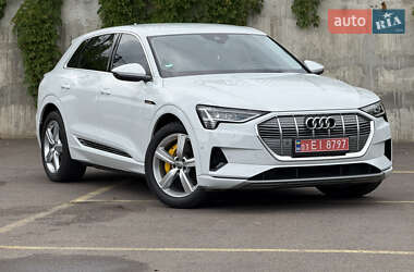 Внедорожник / Кроссовер Audi e-tron 2021 в 