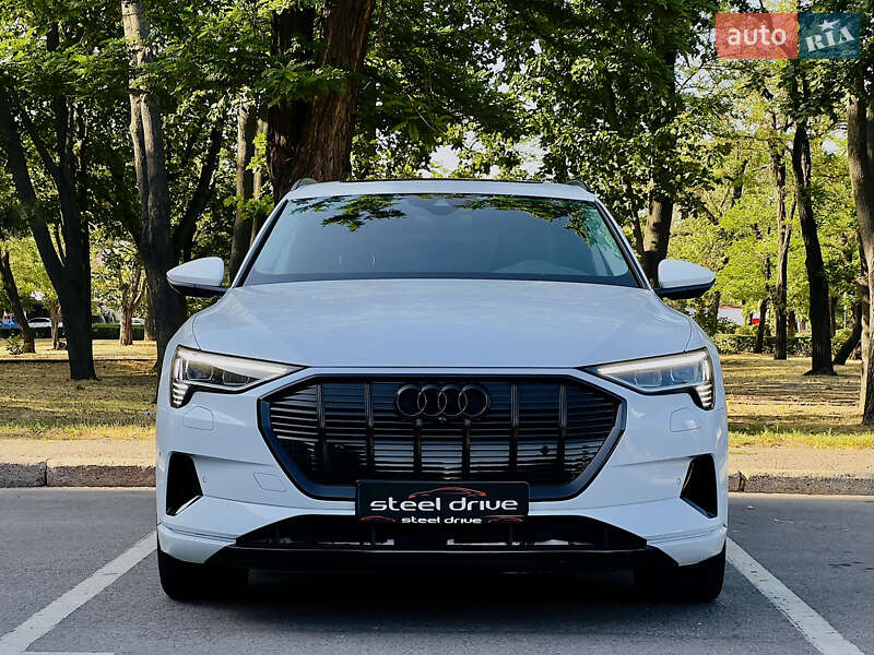Внедорожник / Кроссовер Audi e-tron 2020 в Николаеве