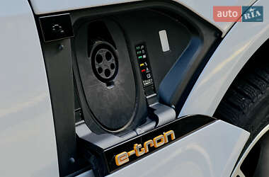 Внедорожник / Кроссовер Audi e-tron 2020 в 