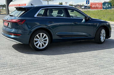 Внедорожник / Кроссовер Audi e-tron 2019 в 