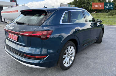 Внедорожник / Кроссовер Audi e-tron 2019 в 
