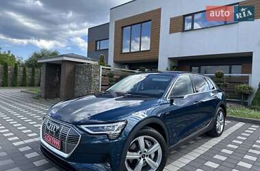 Внедорожник / Кроссовер Audi e-tron 2021 в 