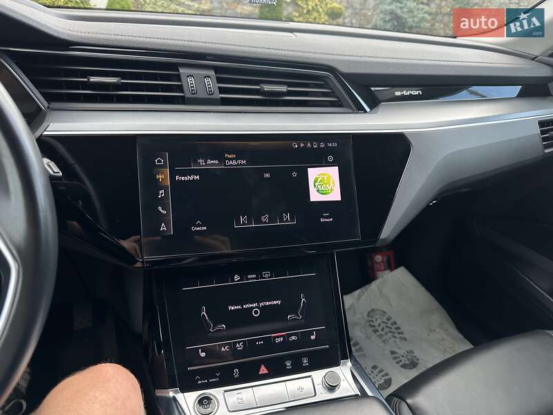 Внедорожник / Кроссовер Audi e-tron 2021 в Стрые