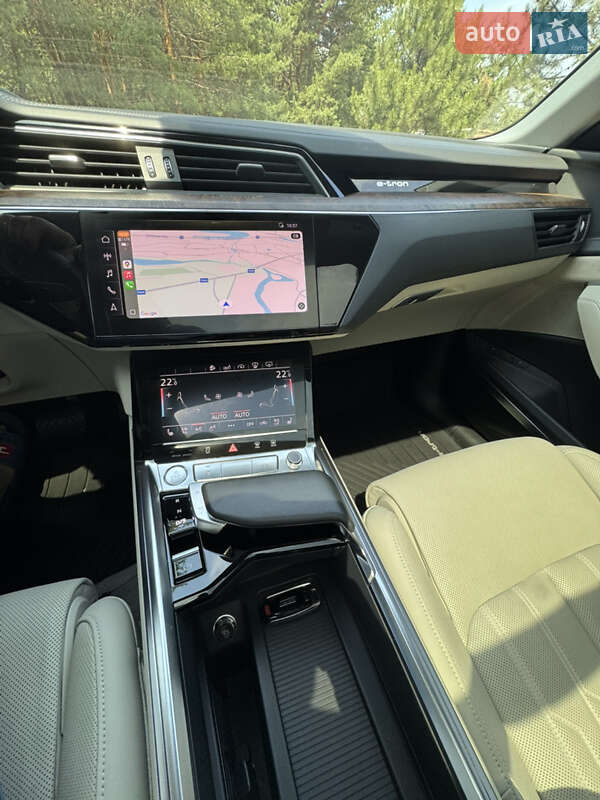Внедорожник / Кроссовер Audi e-tron 2019 в Днепре