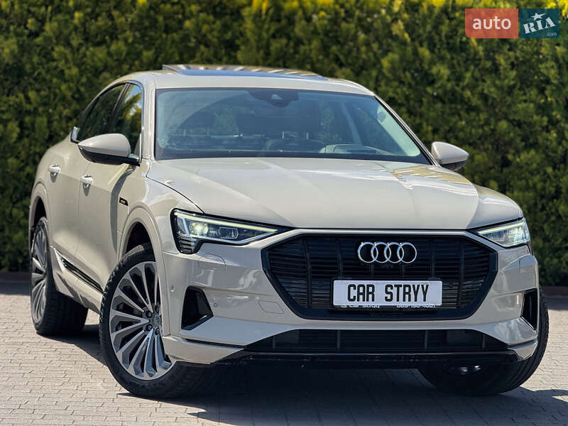Позашляховик / Кросовер Audi e-tron 2020 в 