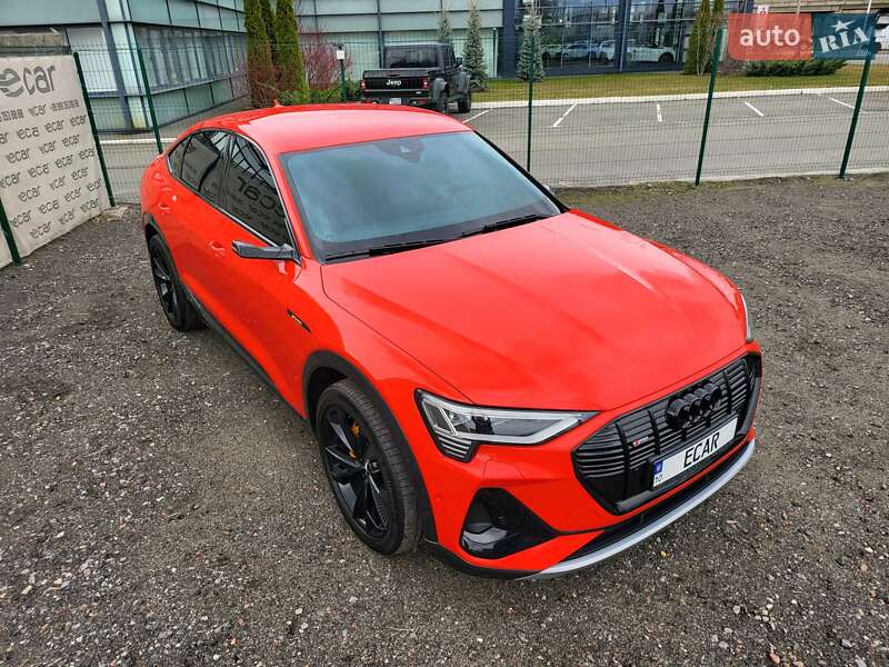 Внедорожник / Кроссовер Audi e-tron 2020 в Киеве