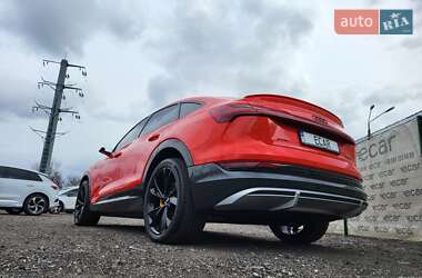 Внедорожник / Кроссовер Audi e-tron 2020 в 