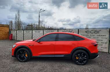 Внедорожник / Кроссовер Audi e-tron 2020 в 