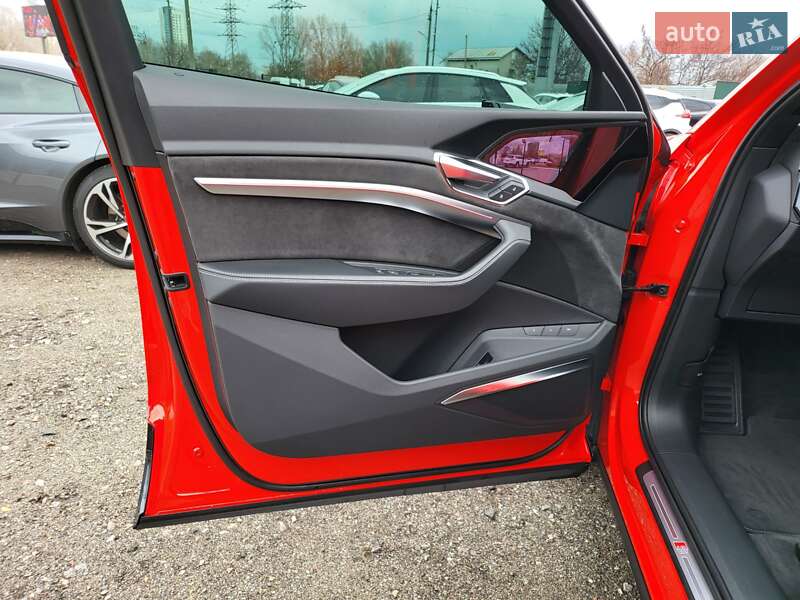 Внедорожник / Кроссовер Audi e-tron 2020 в Киеве