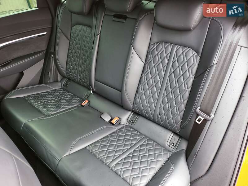 Внедорожник / Кроссовер Audi e-tron 2020 в Киеве