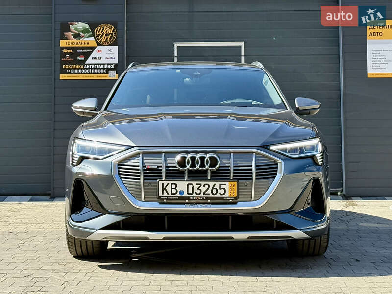 Внедорожник / Кроссовер Audi e-tron 2022 в Мукачево