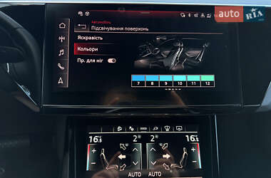 Внедорожник / Кроссовер Audi e-tron 2022 в 