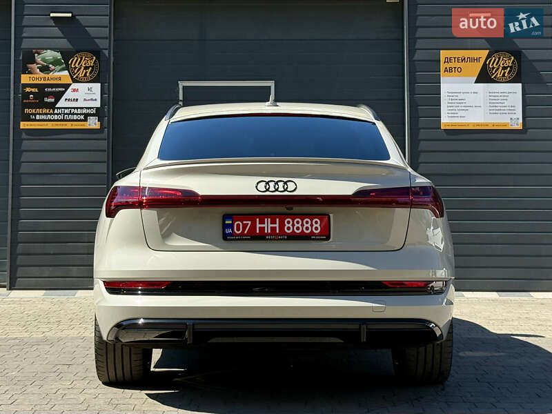 Внедорожник / Кроссовер Audi e-tron 2022 в Мукачево
