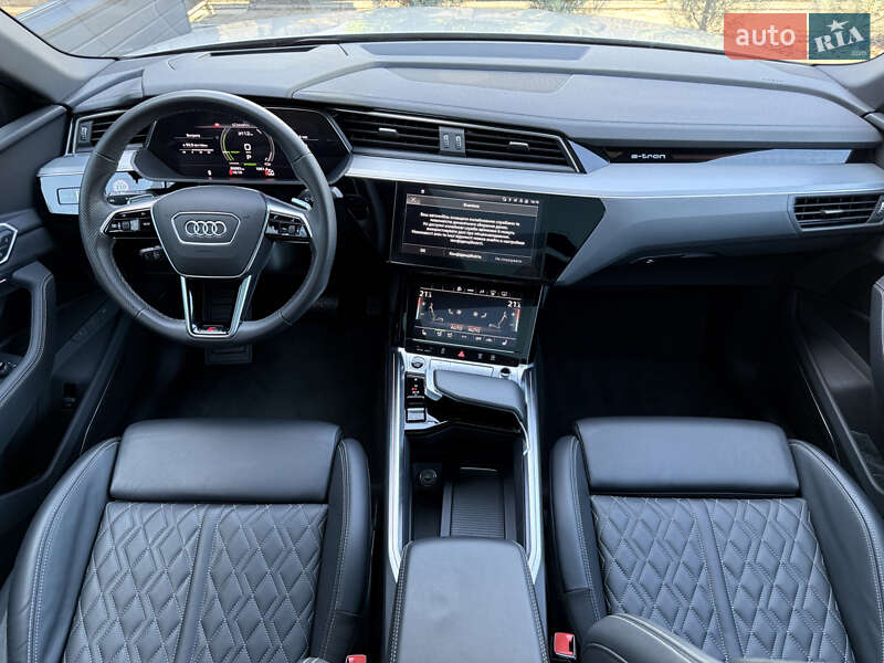Внедорожник / Кроссовер Audi e-tron 2022 в Мукачево
