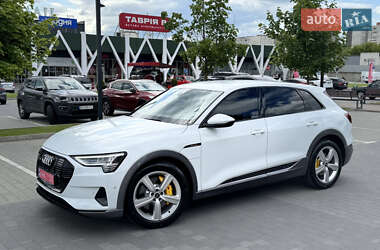 Audi e-tron 2023