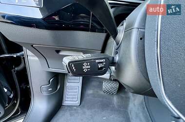 Внедорожник / Кроссовер Audi e-tron 2020 в 