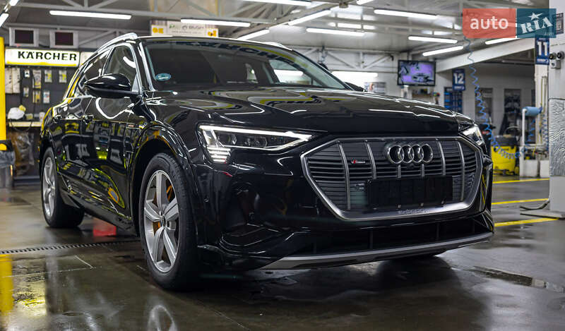 Внедорожник / Кроссовер Audi e-tron 2023 в Черновцах