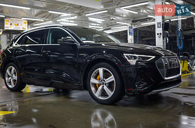 Позашляховик / Кросовер Audi e-tron 2023 в Чернівцях